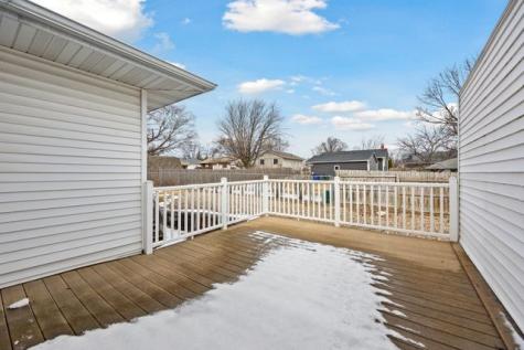1616 Greens Way Court NE Cedar Rapids IA 52402