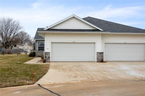 1616 Greens Way Court NE Cedar Rapids IA 52402
