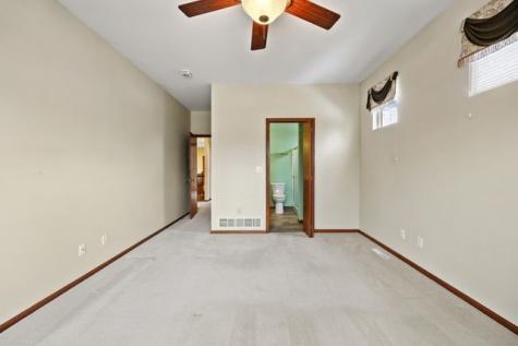 1616 Greens Way Court NE Cedar Rapids IA 52402