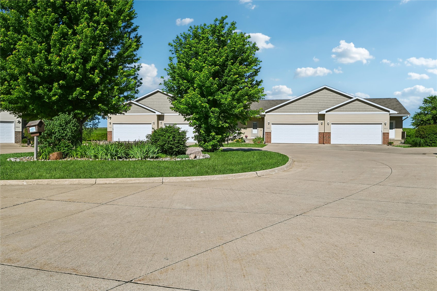 3824 Lakeview Drive SW Cedar Rapids IA 52404