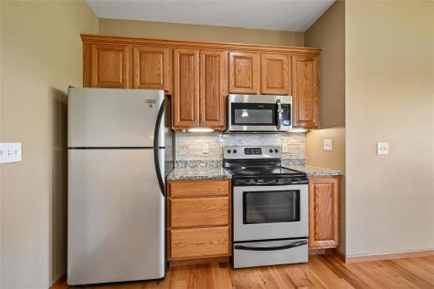 3824 Lakeview Drive SW Cedar Rapids IA 52404