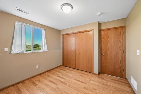 3824 Lakeview Drive SW Cedar Rapids IA 52404