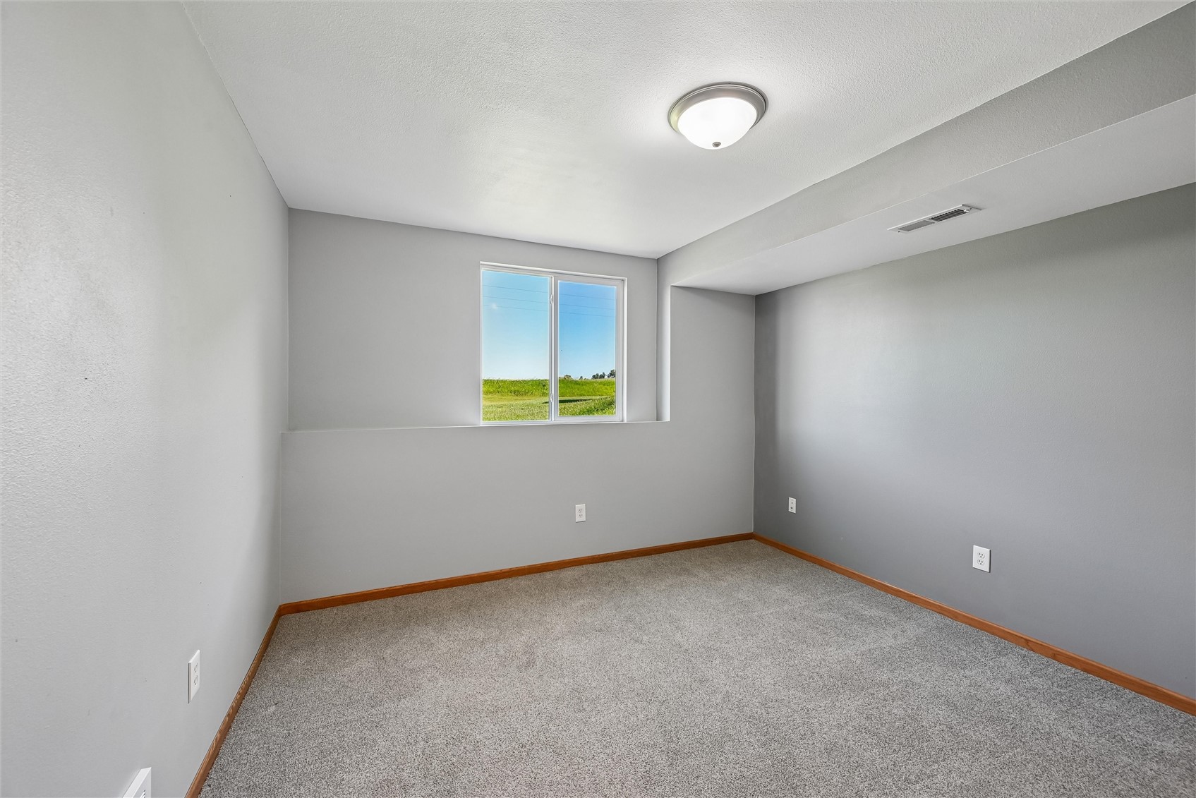 3824 Lakeview Drive SW Cedar Rapids IA 52404