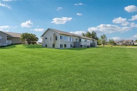 3824 Lakeview Drive SW Cedar Rapids IA 52404