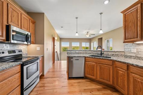 3824 Lakeview Drive SW Cedar Rapids IA 52404