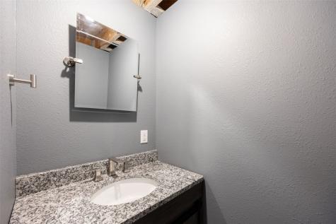 3535 Stoney Point Road SW Cedar Rapids IA 52404