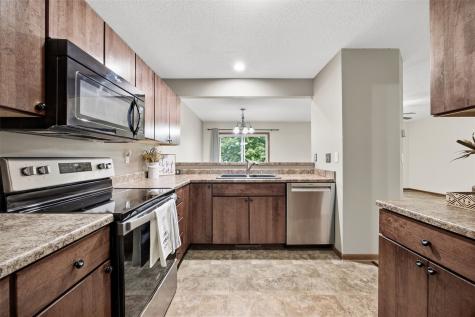 3535 Stoney Point Road SW Cedar Rapids IA 52404