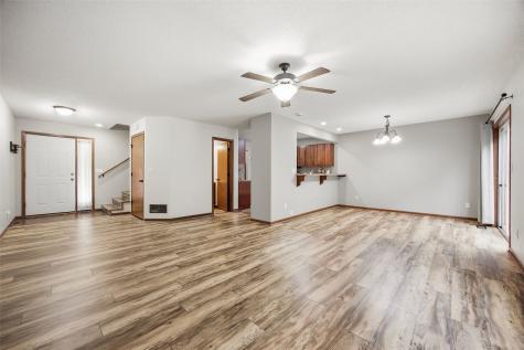 3535 Stoney Point Road SW Cedar Rapids IA 52404
