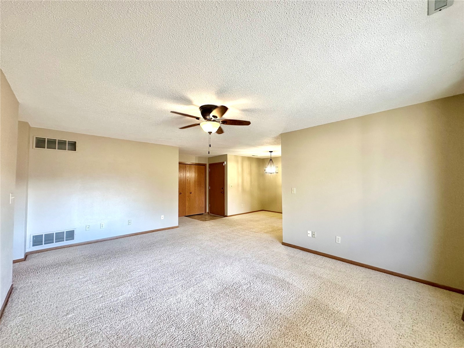 4300 Maureen Court SE Cedar Rapids IA 52403