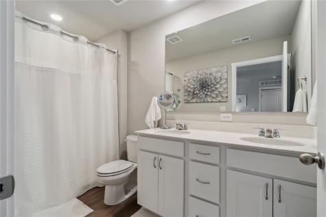 105 Oak Drive Palo IA 52324