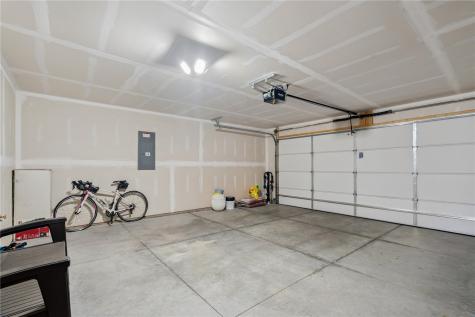 105 Oak Drive Palo IA 52324
