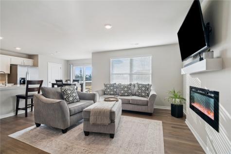 105 Oak Drive Palo IA 52324