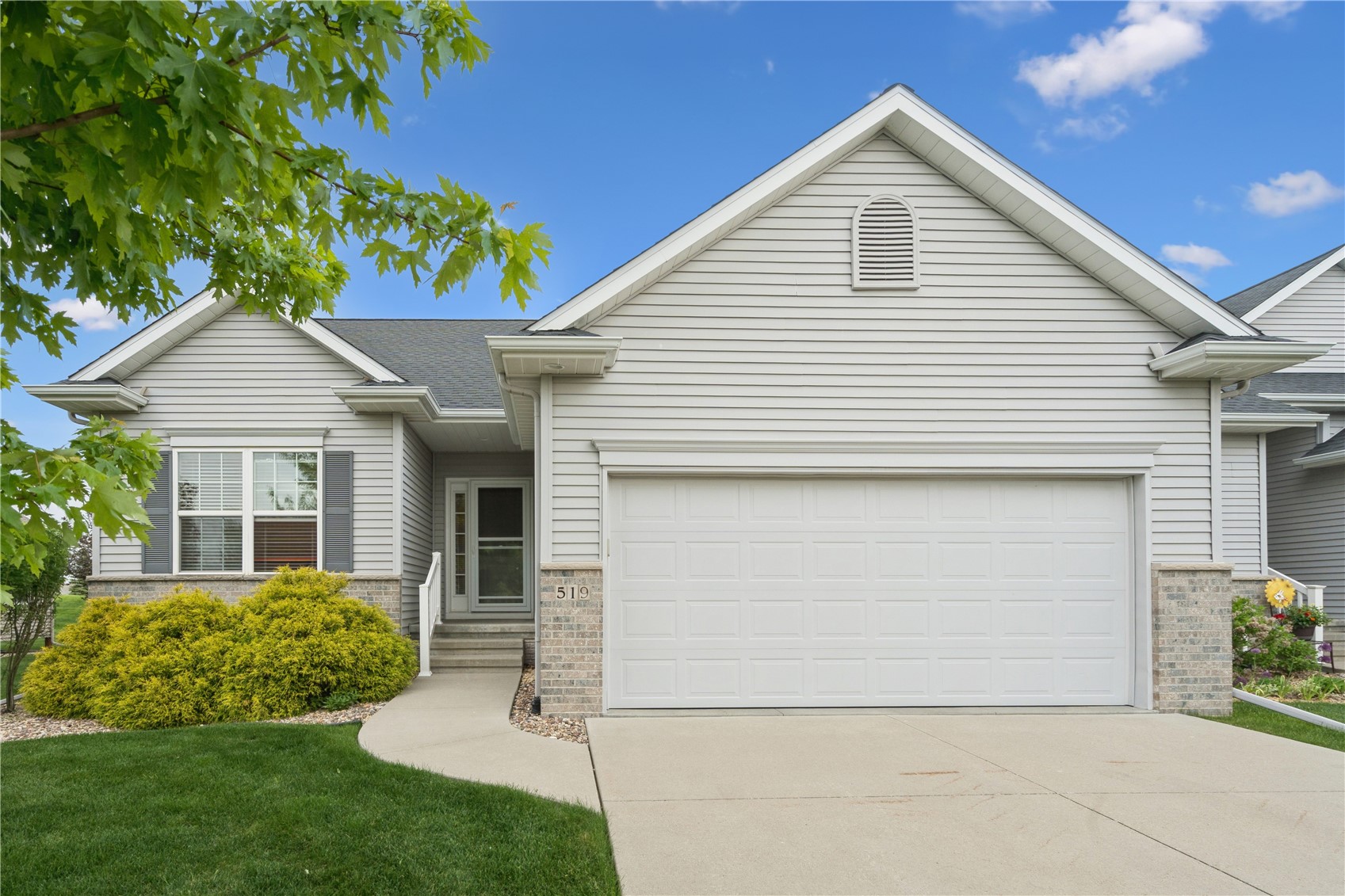 519 Stone Hedge Drive NW Cedar Rapids IA 52405