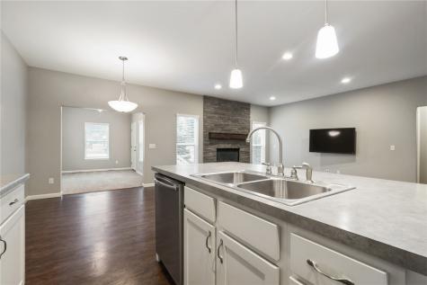 519 Stone Hedge Drive NW Cedar Rapids IA 52405