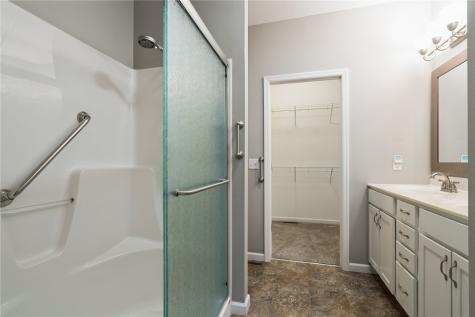 519 Stone Hedge Drive NW Cedar Rapids IA 52405