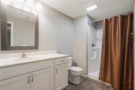519 Stone Hedge Drive NW Cedar Rapids IA 52405