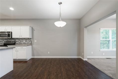 519 Stone Hedge Drive NW Cedar Rapids IA 52405