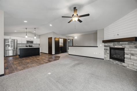 4422 Calder Drive Marion IA 52302