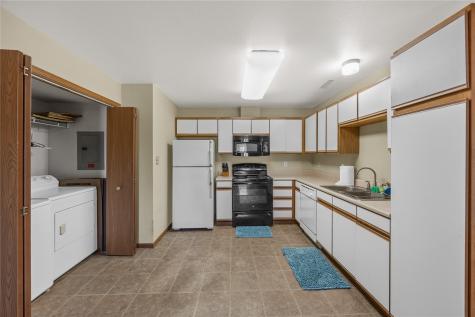 4611 1st Avenue SW Cedar Rapids IA 52405