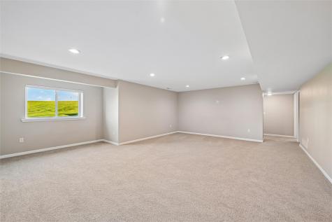 831 Heartland Court Fairfax IA 52228