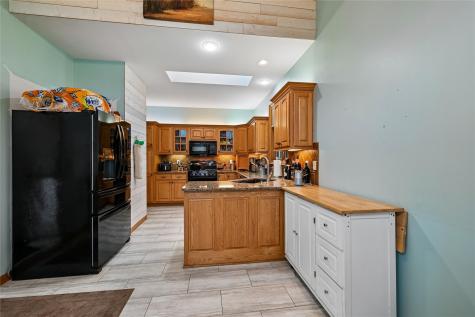 633 Tiffany Drive NE Cedar Rapids IA 52402