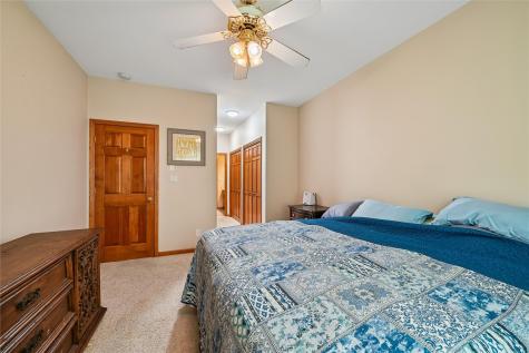 633 Tiffany Drive NE Cedar Rapids IA 52402