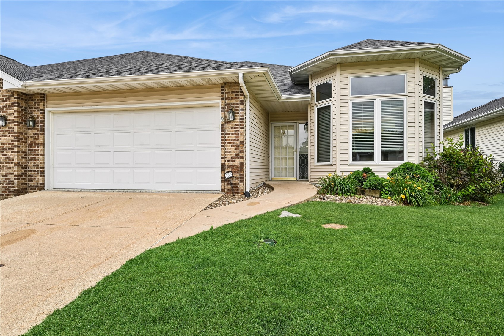 633 Tiffany Drive NE Cedar Rapids IA 52402