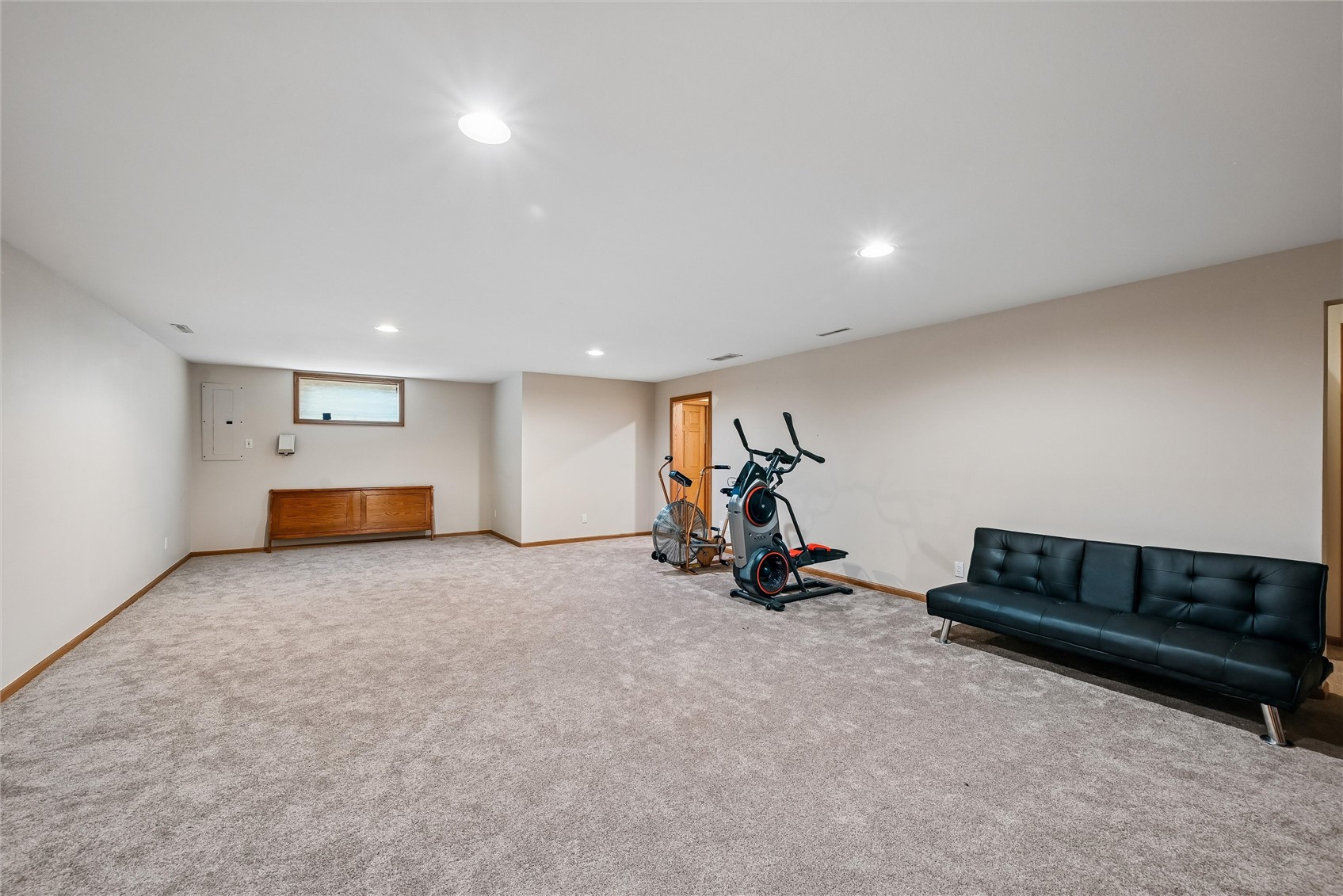 633 Tiffany Drive NE Cedar Rapids IA 52402