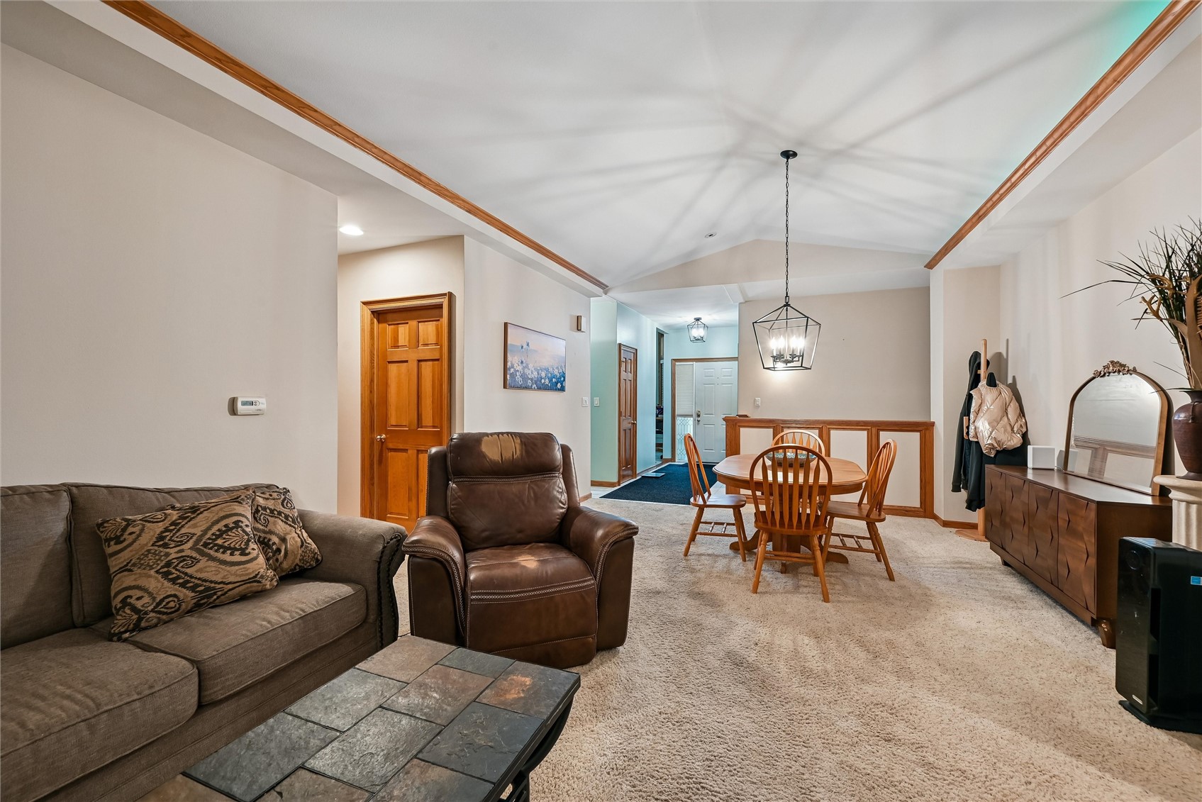 633 Tiffany Drive NE Cedar Rapids IA 52402
