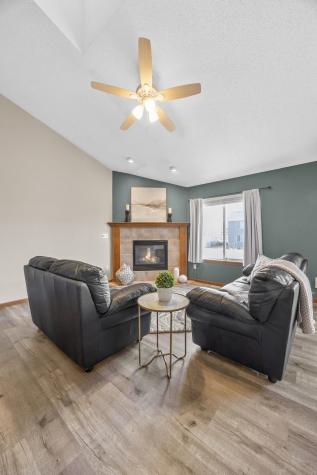 2695 Ridgeview Way Marion IA 52302