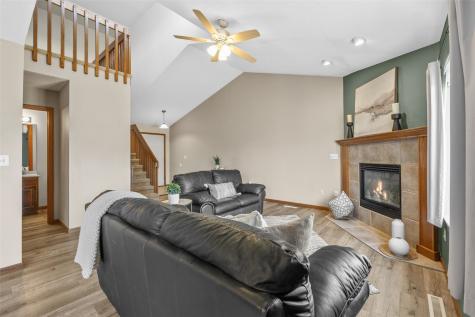2695 Ridgeview Way Marion IA 52302