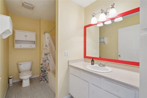 120 Shannon Drive North Liberty IA 52317