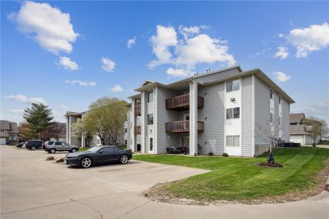 120 Shannon Drive North Liberty IA 52317