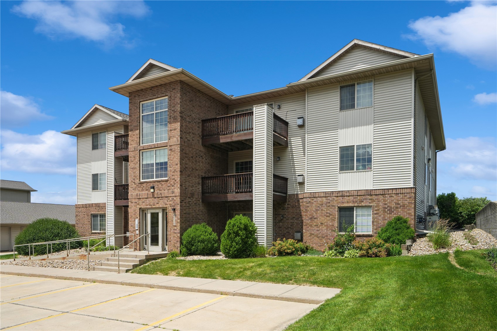3010 Wilson SW Cedar Rapids IA 52404