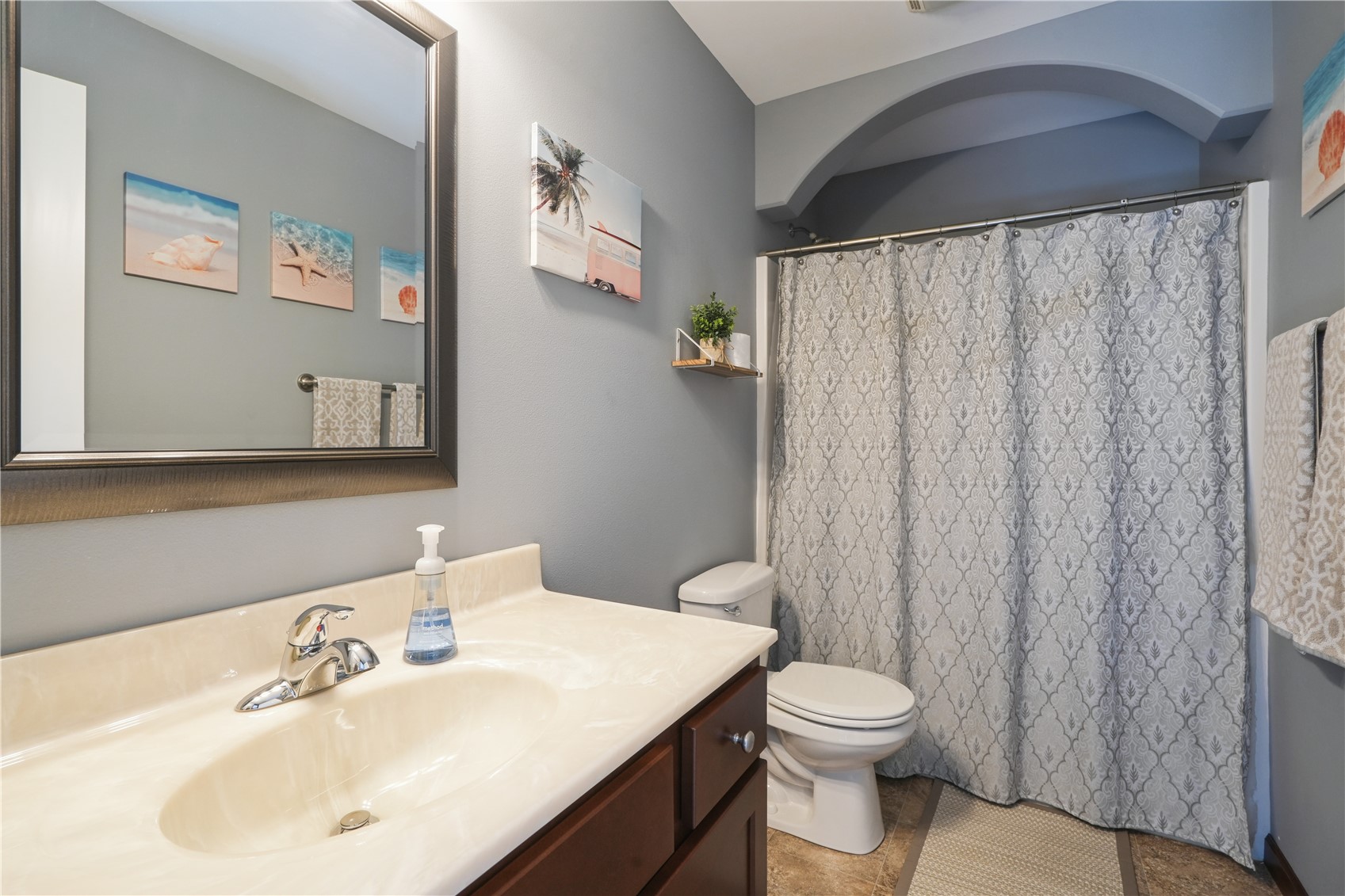 5519 Dostal Drive Cedar Rapids IA 52404