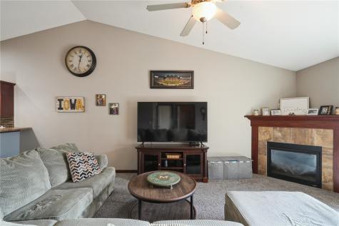 5519 Dostal Drive Cedar Rapids IA 52404