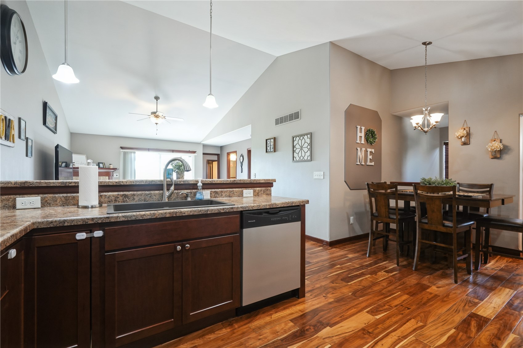 5519 Dostal Drive Cedar Rapids IA 52404