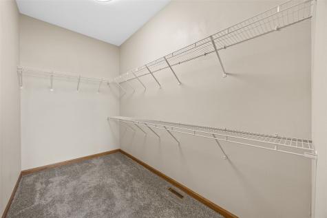 812 Dorchester Place NE Cedar Rapids IA 52402