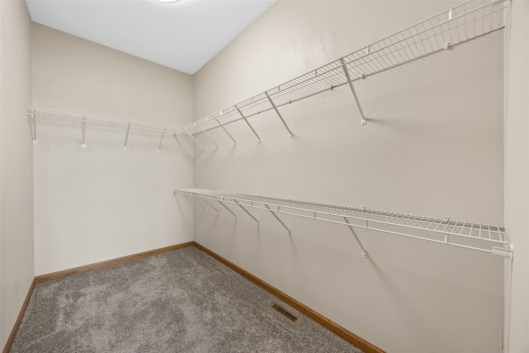 812 Dorchester Place NE Cedar Rapids IA 52402