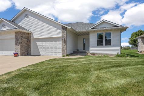 812 Dorchester Place NE Cedar Rapids IA 52402