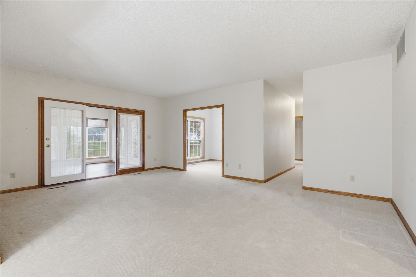 4515 Westchester Drive NE Cedar Rapids IA 52402