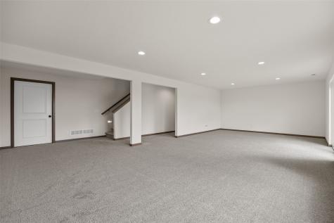 5700 Meadow Grass Circle SE Cedar Rapids IA 52403