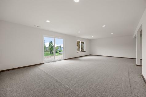 5700 Meadow Grass Circle SE Cedar Rapids IA 52403