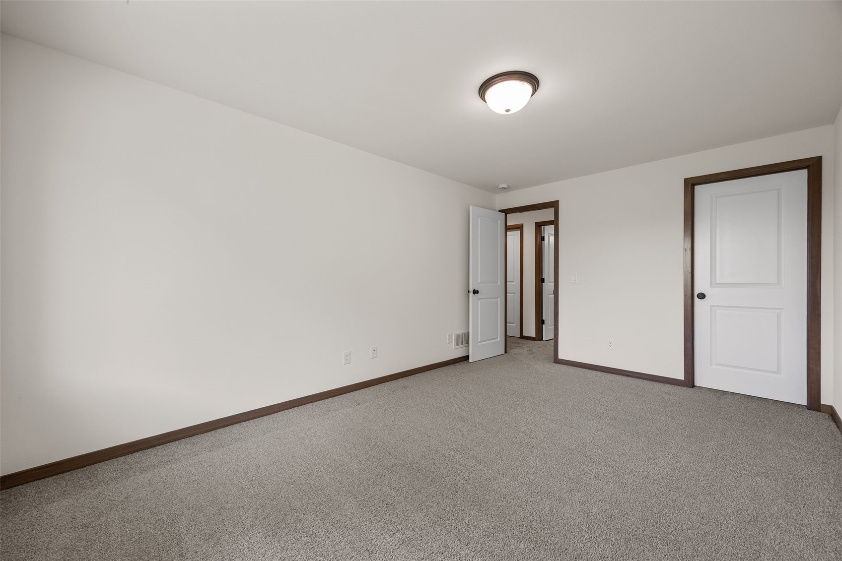 5700 Meadow Grass Circle SE Cedar Rapids IA 52403