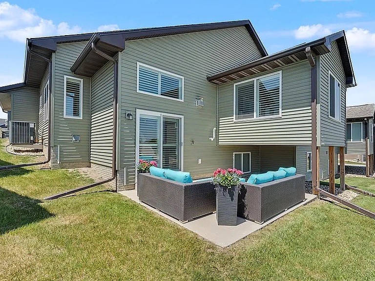 3027 Teton Street SW Street SW Cedar Rapids IA 52404