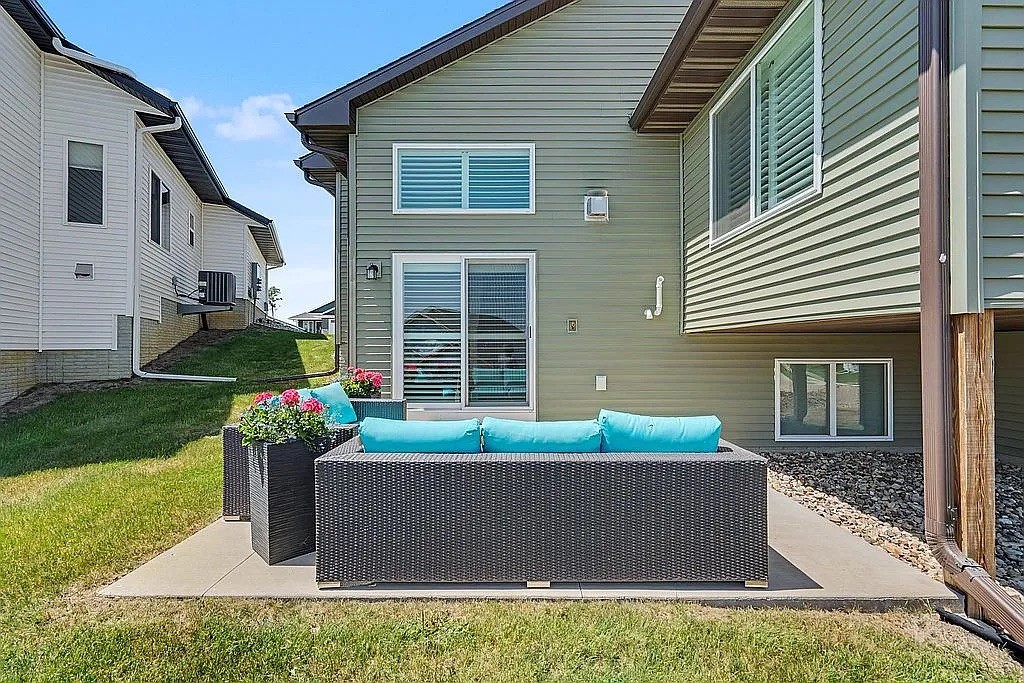 3027 Teton Street SW Street SW Cedar Rapids IA 52404