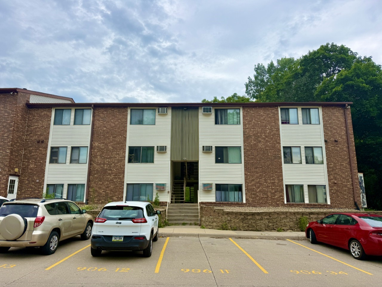 906 Benton Drive Iowa City IA 52246