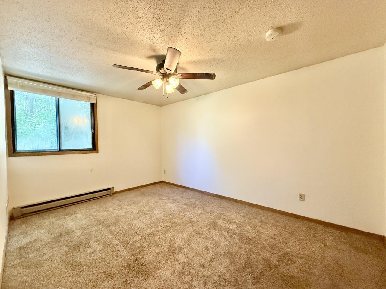 906 Benton Drive Iowa City IA 52246