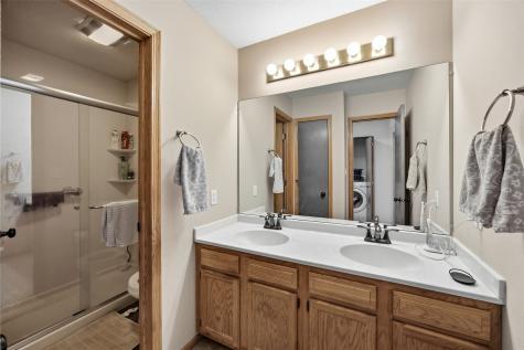 3160 English Glen Marion IA 52302
