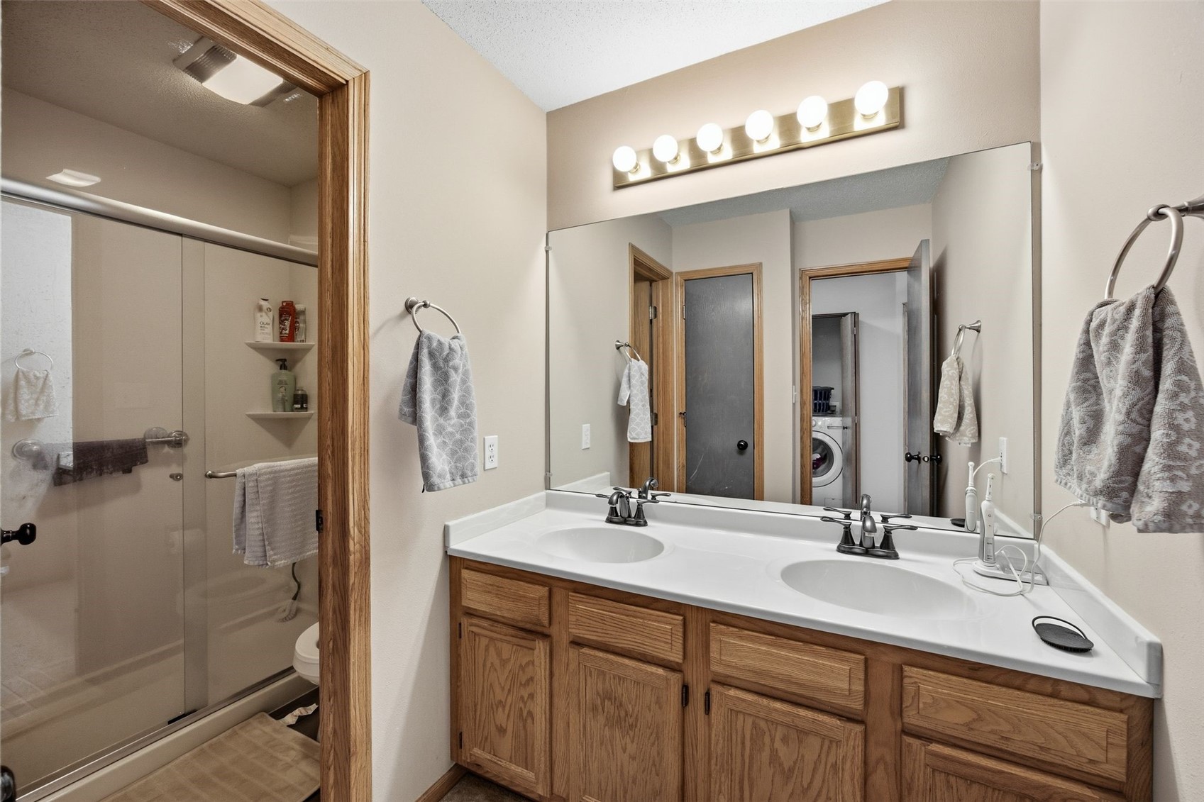 3160 English Glen Marion IA 52302